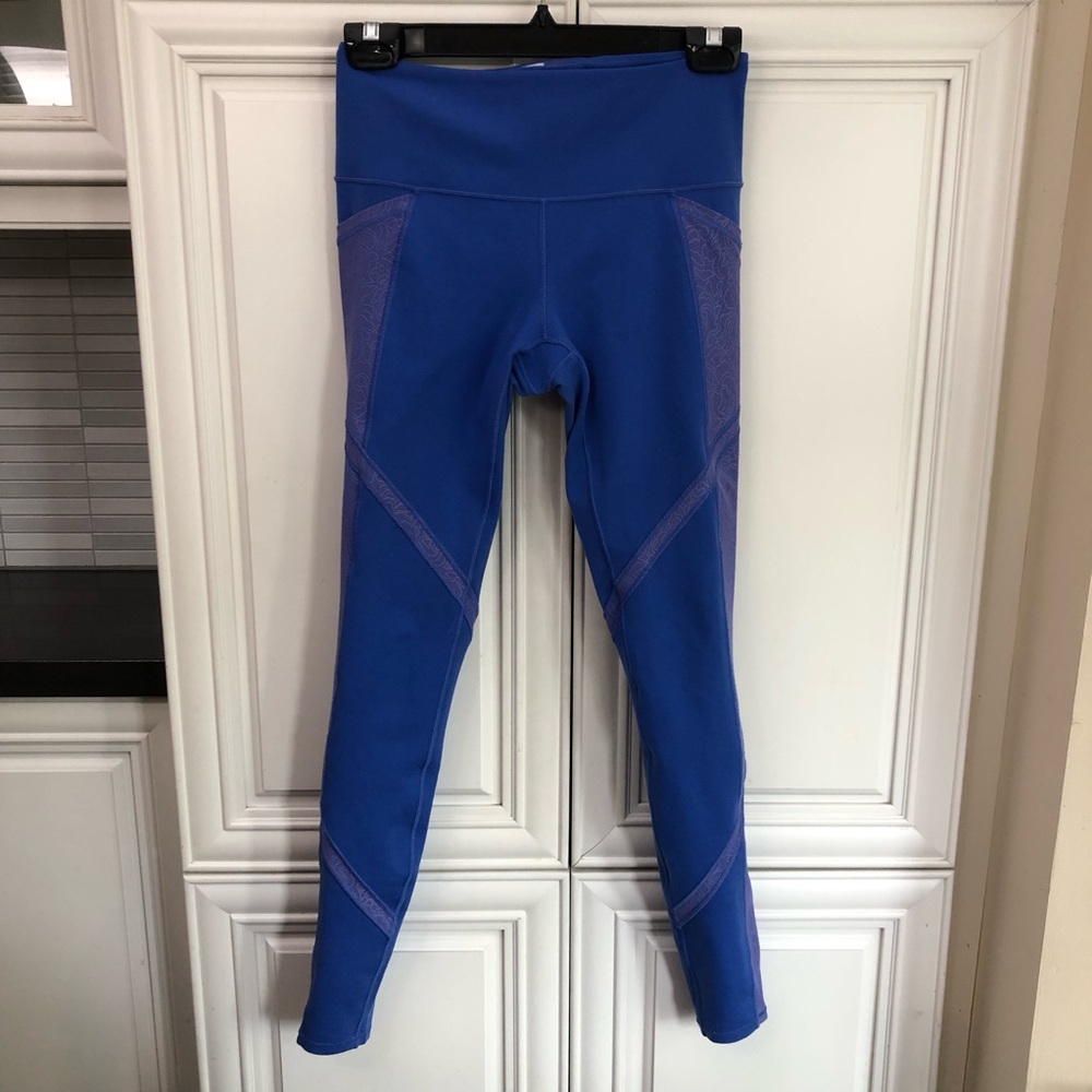 Ivivva by Lululemon girls leggings 🍋